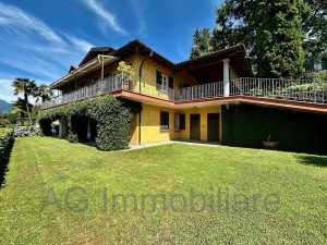 VERBANIA Suna, beautiful villa with garden and stunning lake view - Ref. 033