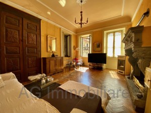 Verbania beautiful  period villa with private garden in the center - Ref: 020 