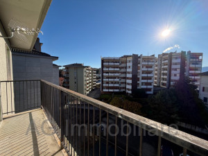 Verbania Pallanza, luminoso trilocale all'ultimo piano - Rif. 097