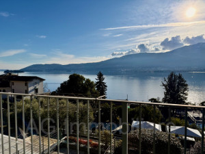 Verbania Suna, elegante trilocale vista lago - Rif. 003