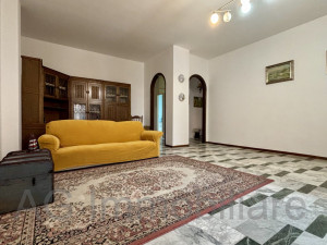 Verbania Intra centro, ampio e luminoso trilocale in affitto - Rif. 021