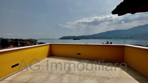 Verbania Suna, bellissimo attico con stupenda terrazza vista lago - Rif. 280-C1