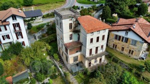 Verbania Hügel, schöne historische Villa zu renovieren mit Seeblick - Ref. 203