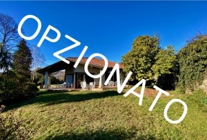  Verbania first hill Detached villa with garden and Lake View - Ref: 240