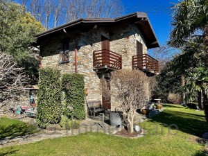 Verbania dintorni, splendida villetta in sasso con giardino, piscina e Vista Lago - Rif. 146 