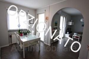 Verbania Intra, three-rooms apartment with balcony, garage and cellar - Ref. 058 