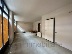 Verbania Intra, shop for sale in a central area - Ref. 213