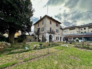 Verbania Intra centre, historic villa with private garden - Ref. 152