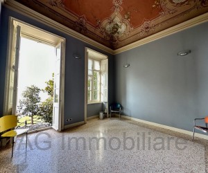 Verbania Pallanza, Lake front, beautiful flat in historical building with garage - Ref. 160