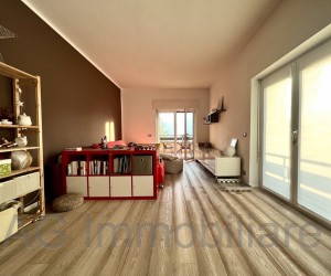  Verbania Suna renovierte Zweizimmerwohnung mit Terrasse und Seeblick - Rif 009
