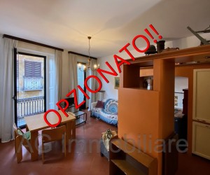 Verbania Intra centre three-room flat with side lake view - Ref: 040